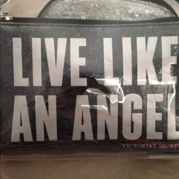 *VS Cosmetic bags - Picture 2 of 3